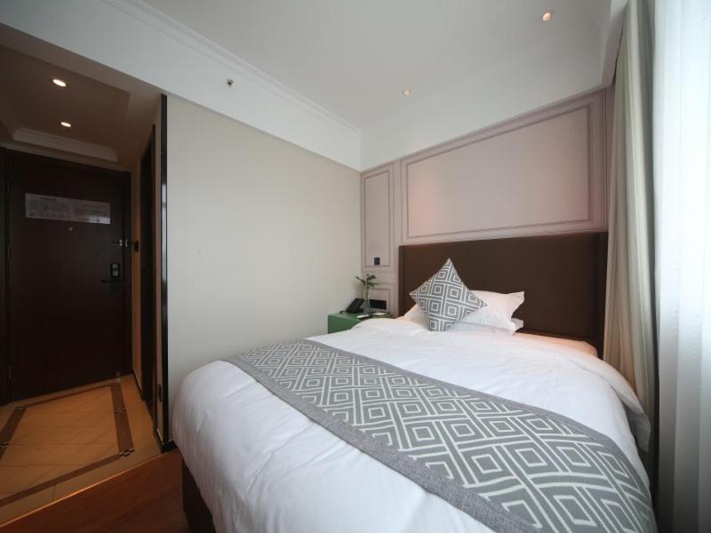 Gma Hotel Shanghai Wuning Road Zhenping Road Metro Station Exterior photo