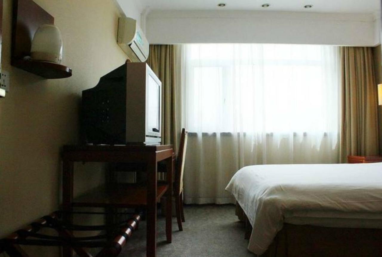 Gma Hotel Shanghai Wuning Road Zhenping Road Metro Station Exterior photo
